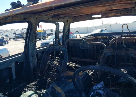 2018 Ram 2500 Lone Star 4X4 6'4 Box from USA, damaged, VIN 3C6UR5DL1JG351240